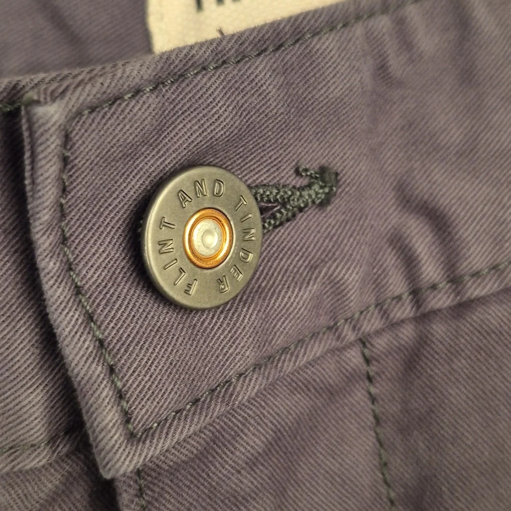 FLINT AND TINDER Solid Dark Grey Sz 32 x 9